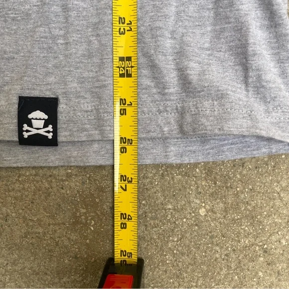 Gray Men’s Johnny Cupcake Shirt with a Basketball/Cupcake Graphic Size Medium - Picture 8 of 8